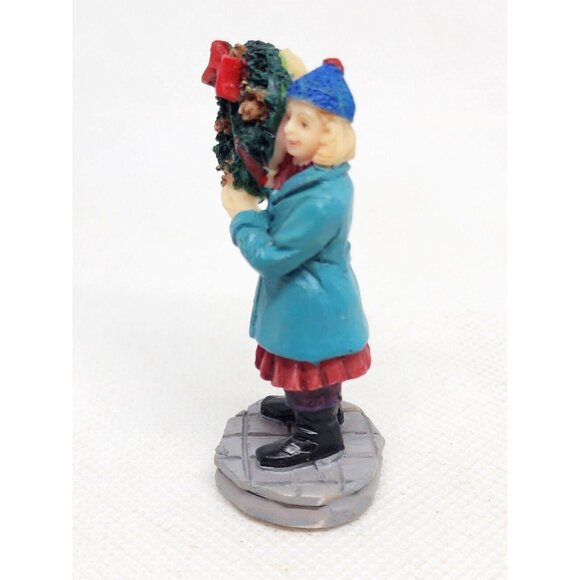 Rare Vintage Lemax Lady Holding Christmas Reef In Snow Figurine Shelf Sitter - Picture 5 of 12